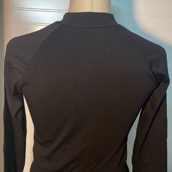 ASOS design womens cropped zip through fitted track top black Sz 4 - Picture 5 of 8